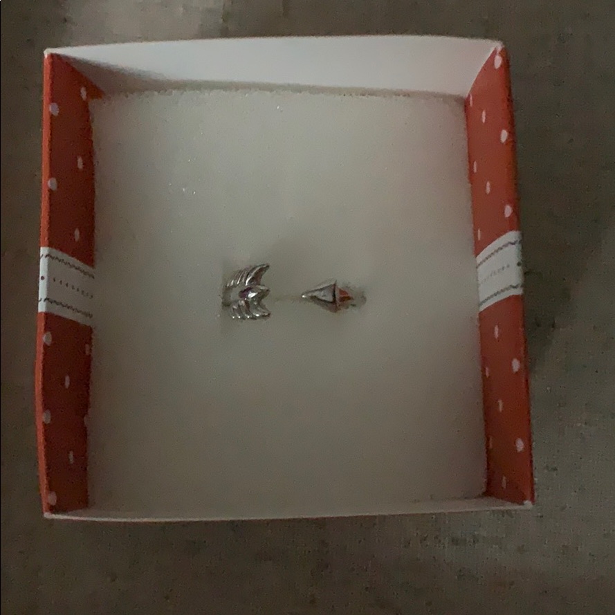 Arrow Ring